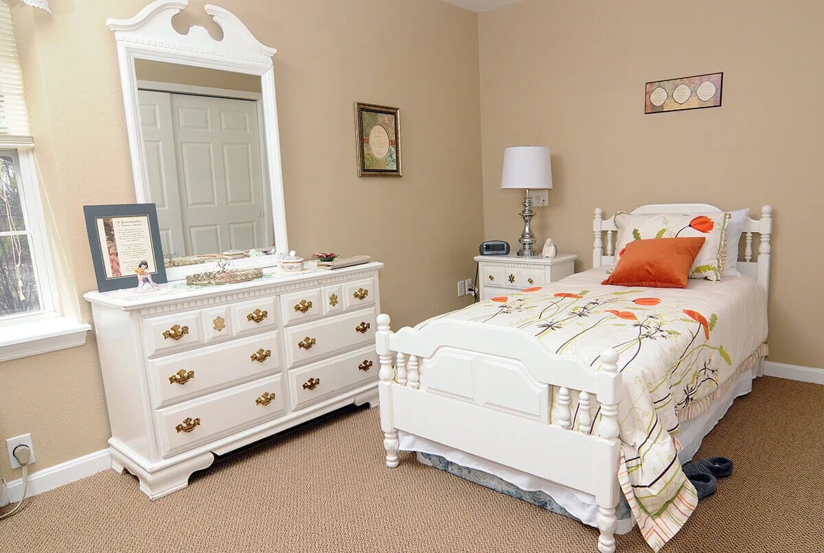 8_Bedroom-Jun-19-2023-07-06-57-7960-AM