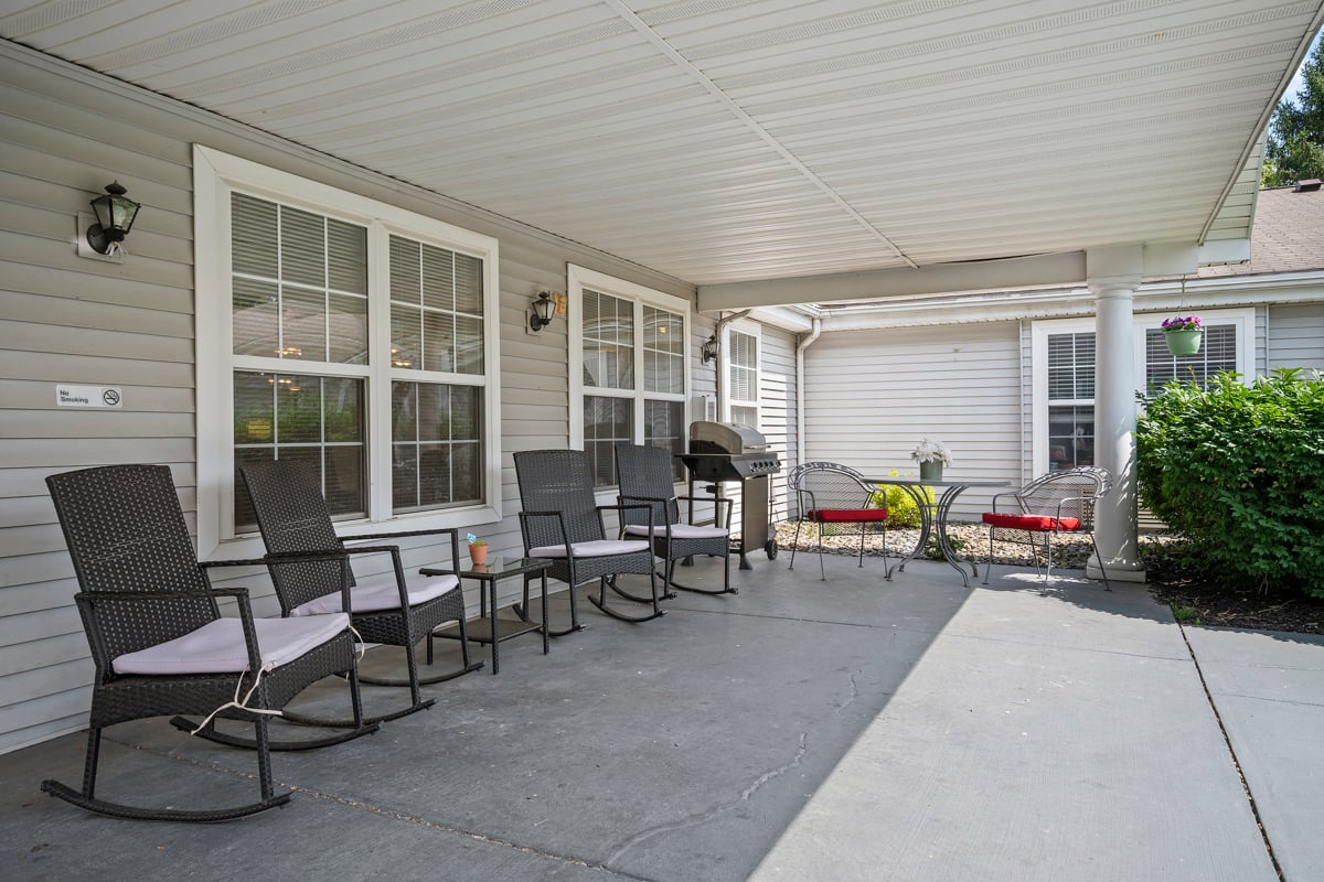 AGPL_AL_porch_032