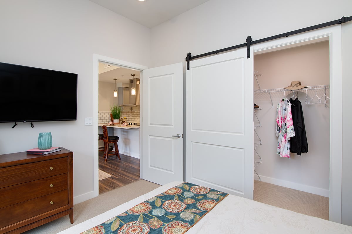 Bedroom-with-Closet_Preston-Greens-Senior-Living