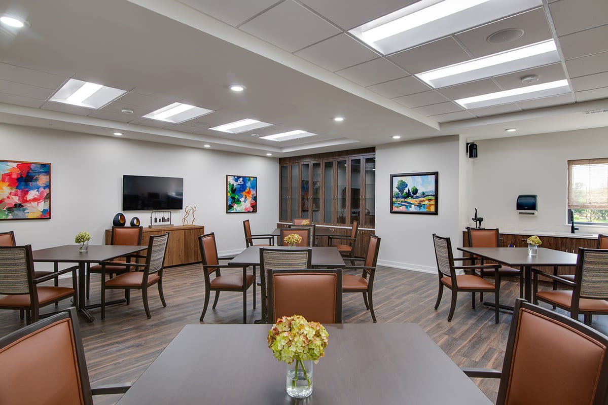 Restaurant-style-dining_Preston-Greens-Senior-Living